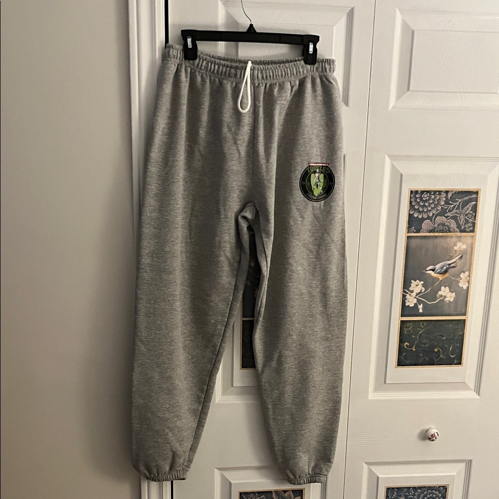 💗Gildan Gray Sweatpants with Logo